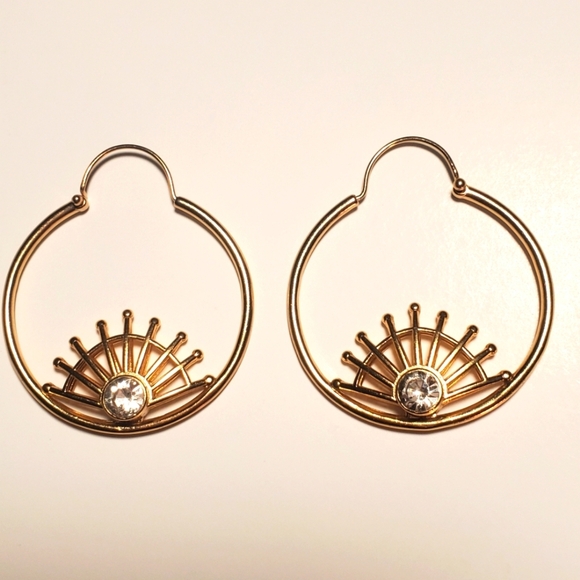 Amrapali 14k Gold Plated Sun Hoop Earrings with Chaton-cut Crystals New On Card - Picture 2 of 5